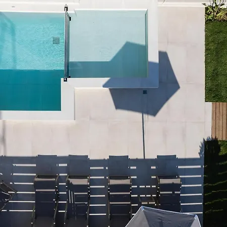 דירה Deux Paradis, A Beachfront Retreat, By Thinkvilla