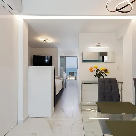Lägenhet Deux Paradis, A Beachfront Retreat, By Thinkvilla *