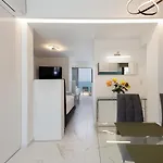 Lägenhet Deux Paradis, A Beachfront Retreat, By Thinkvilla *