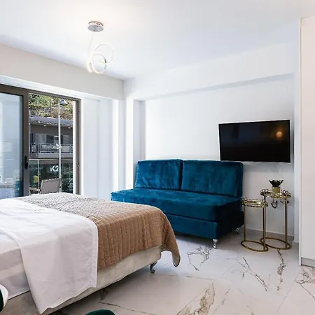 Deux Paradis, A Beachfront Retreat, By Thinkvilla Rethymnon