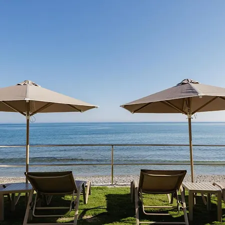 Deux Paradis, A Beachfront Retreat, By Thinkvilla Apartament Rethymnon