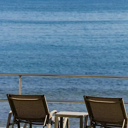 Deux Paradis, A Beachfront Retreat, By Thinkvilla Apartament