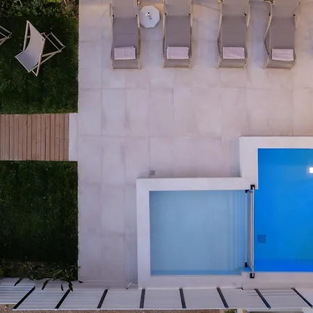 Deux Paradis, A Beachfront Retreat, By Thinkvilla