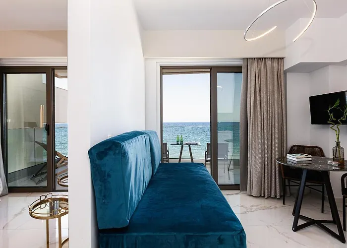 Deux Paradis, A Beachfront Retreat, By Thinkvilla Apartment