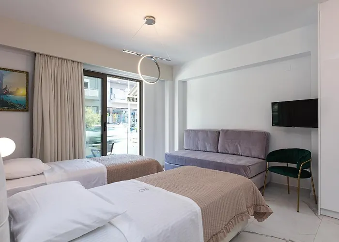 Deux Paradis, A Beachfront Retreat, By Thinkvilla Διαμέρισμα Ρέθυμνο