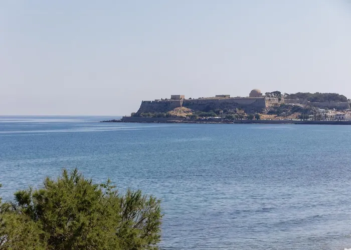 Deux Paradis, A Beachfront Retreat, By Thinkvilla Διαμέρισμα *